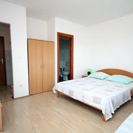 Balica Rat 4868h Апартаменты Целина